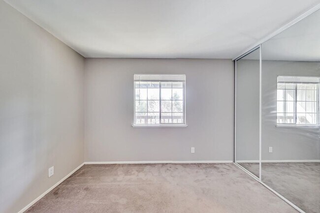 Building Photo - 1805 Sausal St