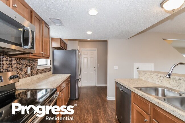 Building Photo - 9727 Villiers Dr S