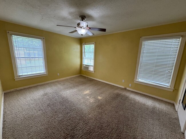 Building Photo - Gorgeous 2 bedroom home in Bossier