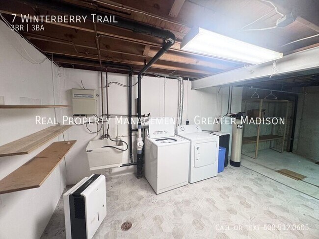 Building Photo - 7 Winterberry Trail