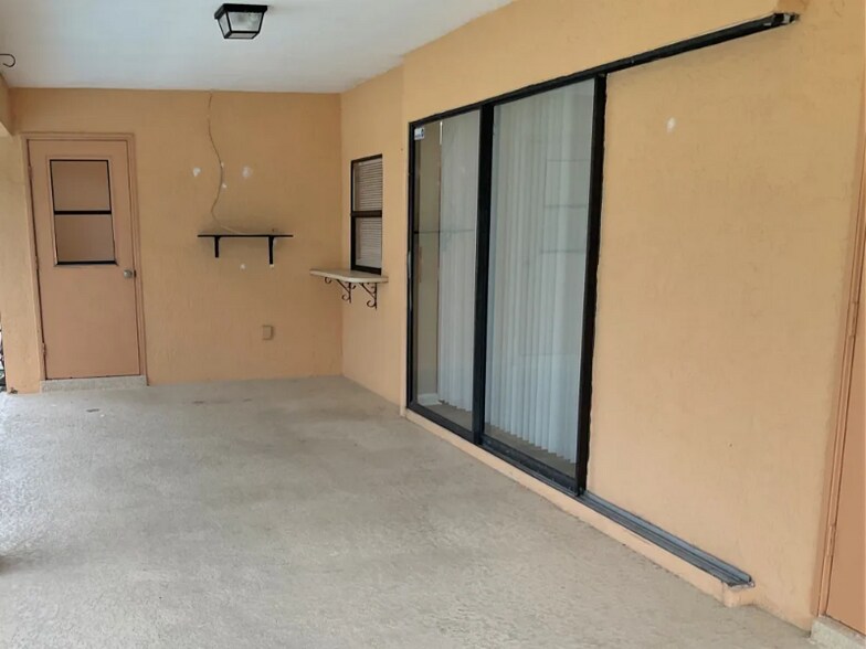 Building Photo - 200 SE 19th Terrace