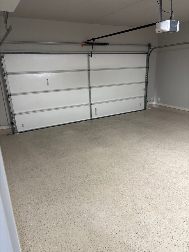 Building Photo - 3 bedroom 2.5 bath home in West El Paso!