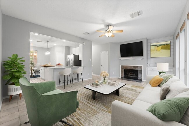 Building Photo - 17 E Willowood Ct