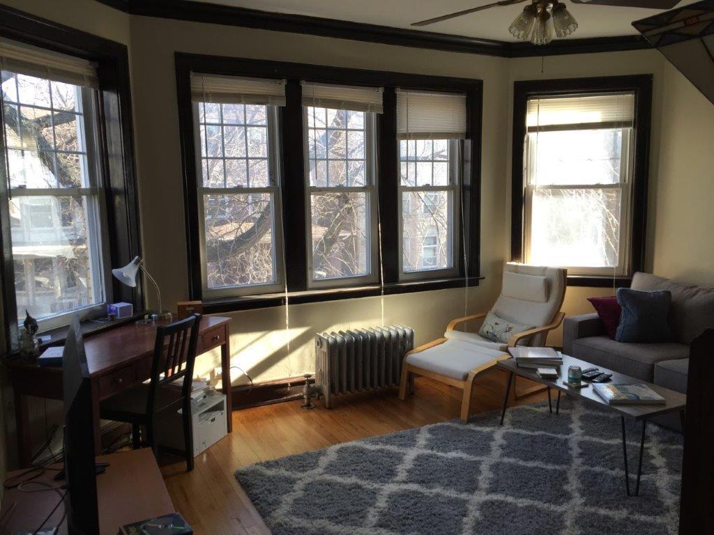 Building Photo - 2520 N Sawyer Ave