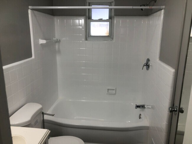 Building Photo - Baldwin - 3 BR Single Family House, Newly Remodeled