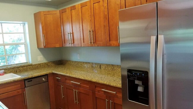 Building Photo - 6625 Nervia St