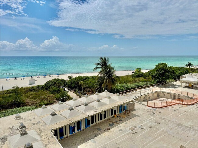 Building Photo - 5555 Collins Ave