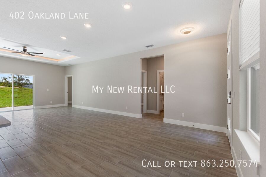 Building Photo - 402 Oakland Ln