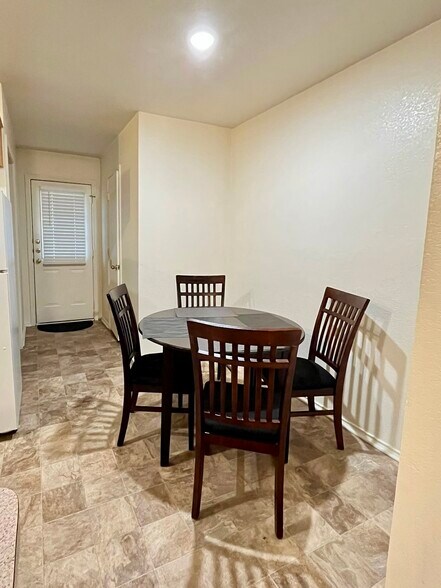 Building Photo - 4409 Abigail Dr