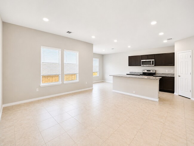 Building Photo - Available for Move-In July 1st
