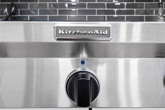 Building Photo - 11342 S Camden Commons Dr