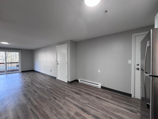 Building Photo - 95 Powers St