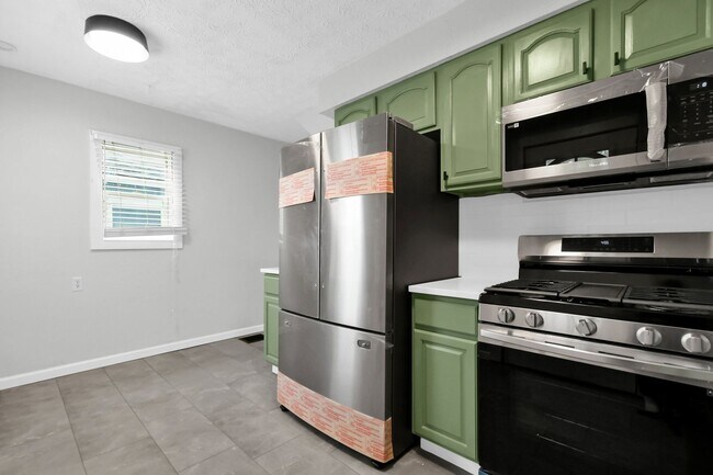 Building Photo - Charming Three-Bedroom Home in the Heart of Columbus!