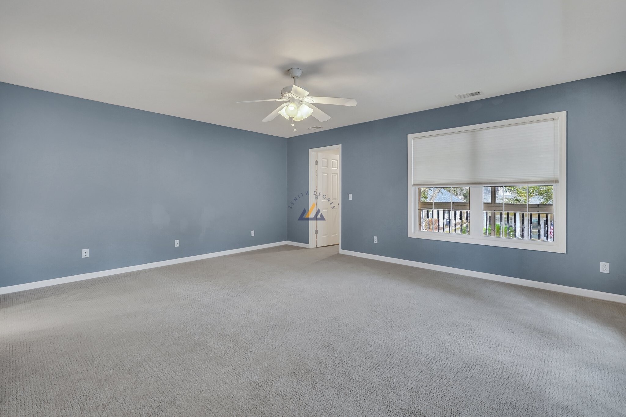 Building Photo - 76 Westbury Park Way