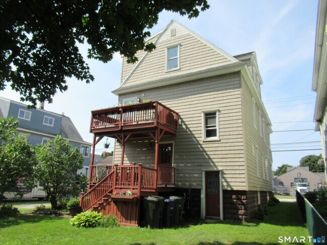 Building Photo - 112 Bennett St