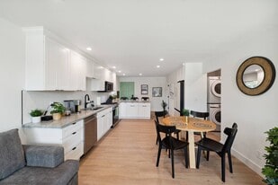 Building Photo - 2138 Reed Ave