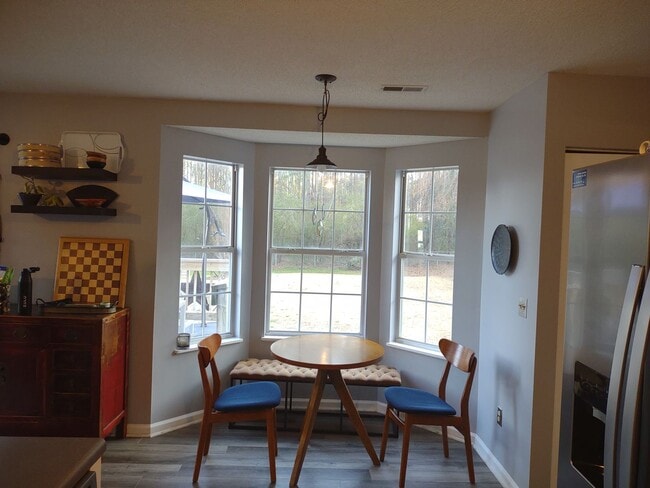 Building Photo - Extraordinary Three Bedroom/Two and a Half...