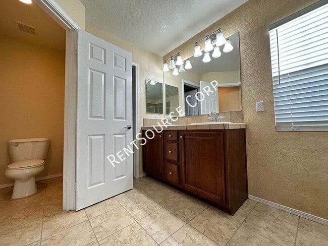 Building Photo - 23703 Stagecoach Way