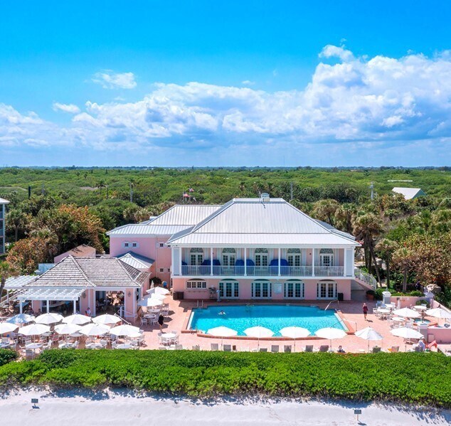 Building Photo - Oceanfront Walk-Out Condo