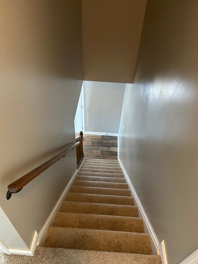 Building Photo - 320 Mt Vernon Rd