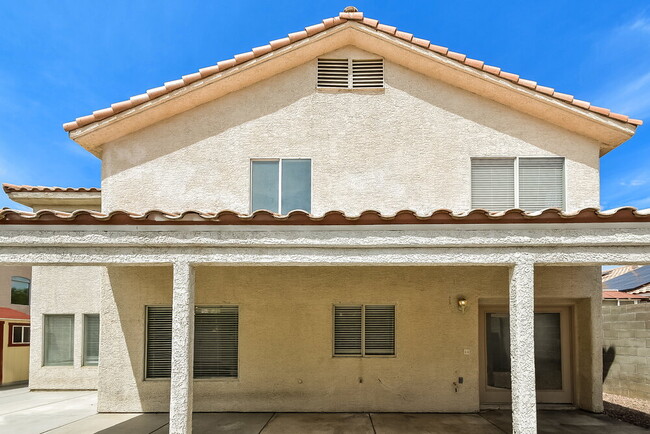 Building Photo - 3920 Wainscot Ct