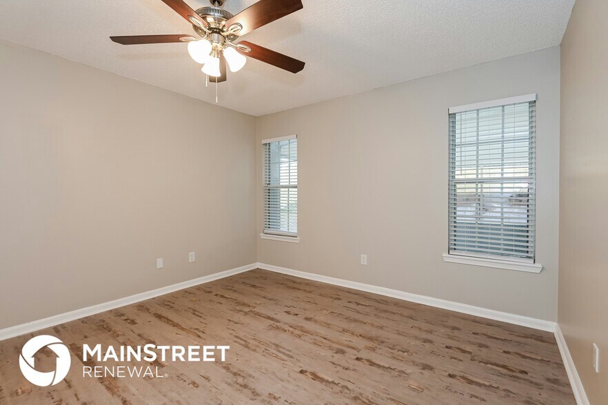Building Photo - 12595 Ashmore Green Dr N