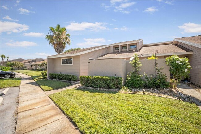 Building Photo - 5225 Imperial Lakes Blvd
