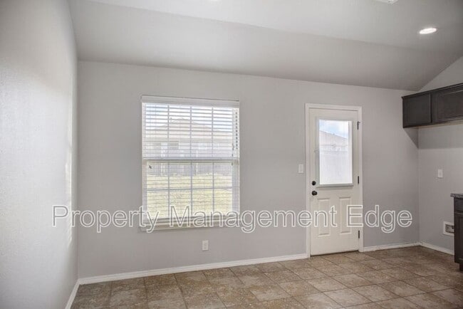 Building Photo - 2708 W El Dorado St