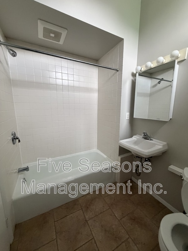 Building Photo - 194 North St