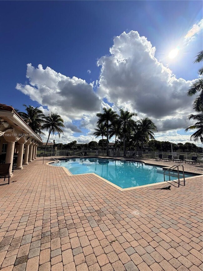 Building Photo - 2677 SW 83rd Terrace