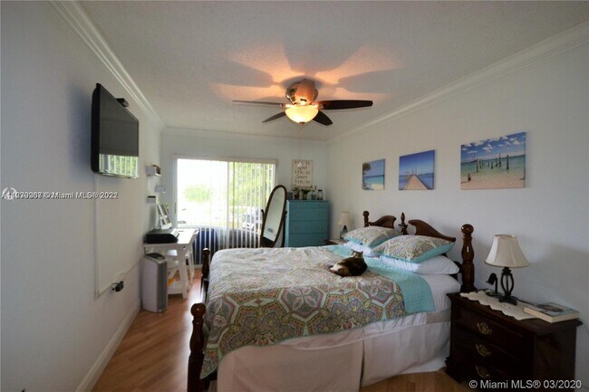 Building Photo - 10765 SW 108th Ave