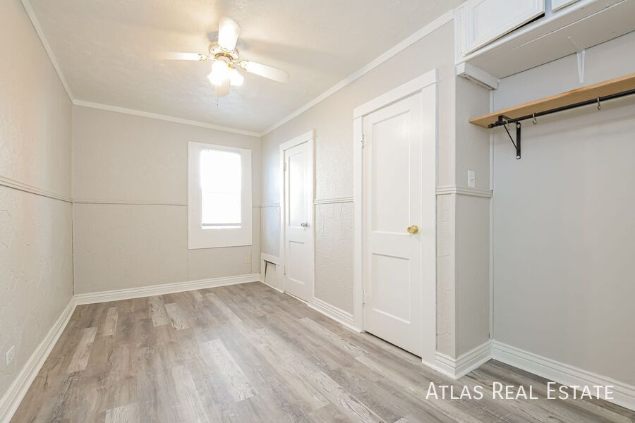 Building Photo - 657 Irving St