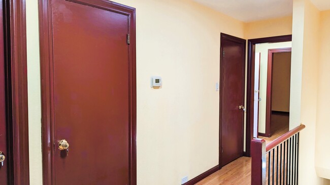 Building Photo - 18 Roemer Way