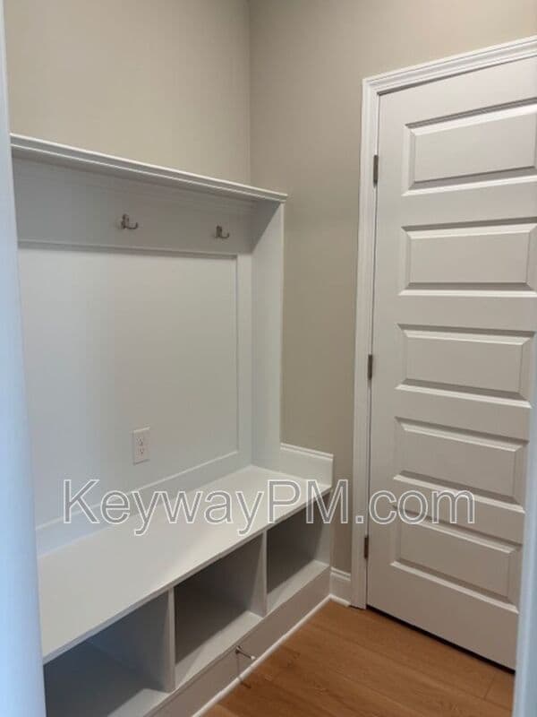 Building Photo - 515 Yuma Ln