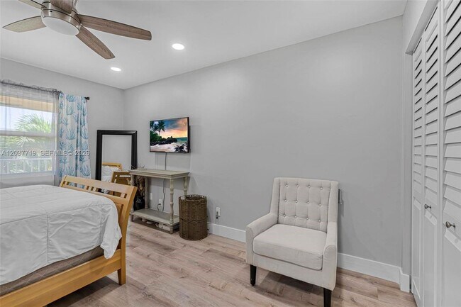 Building Photo - 8770 Azalea Ct