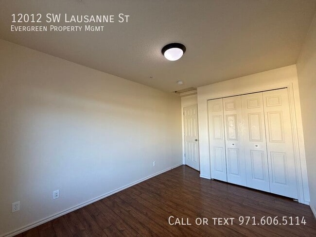 Building Photo - 12012 SW Lausanne St