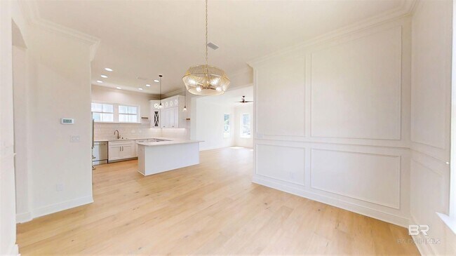 Building Photo - 2704 Bienville Ave