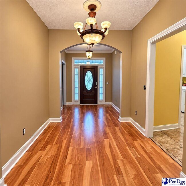 Building Photo - 2132 Sumac Dr