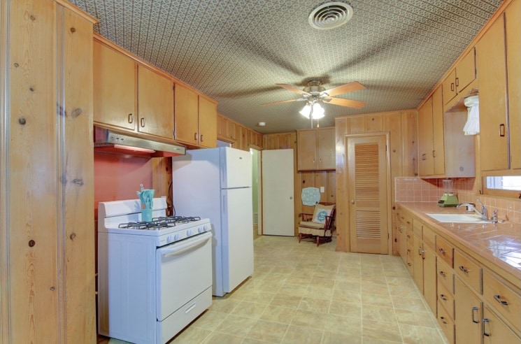 Building Photo - 2408 N 49th St