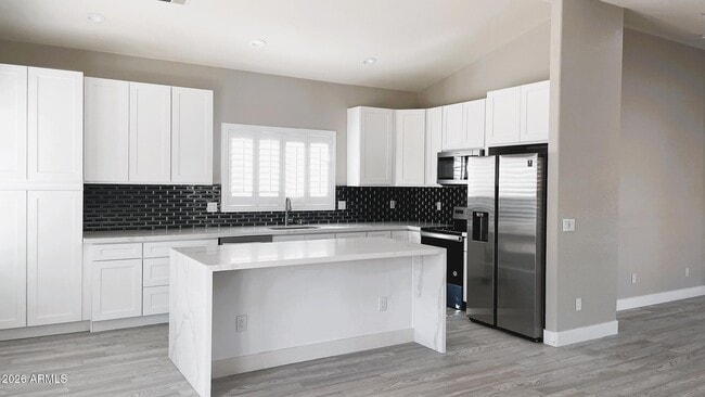 Building Photo - 4625 E Dry Creek Rd