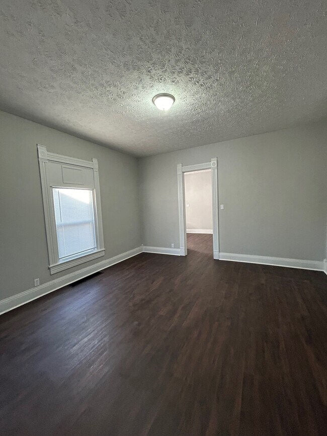 Building Photo - 709 N Jefferson St