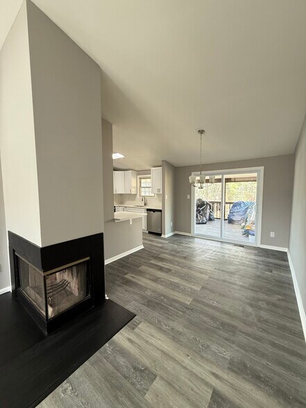 Building Photo - 518 Brighton Pl