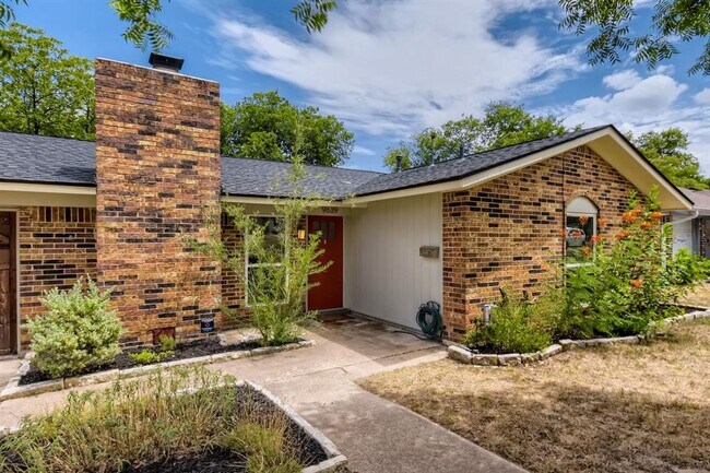Building Photo - 9639 Newfoundland Cir
