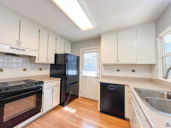 Building Photo - 1205 Morningside Dr