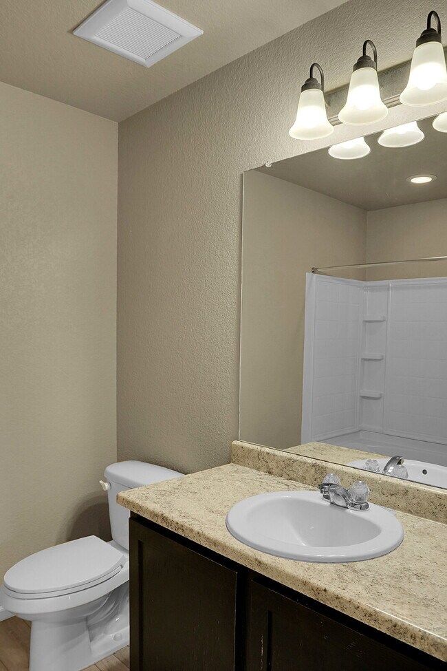 Building Photo - $2,700 - 4 Bed, 3.5 Bath Home in CO Spring...