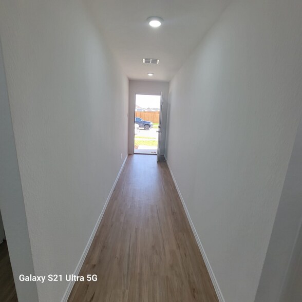 Building Photo - 318 Mahogany Ln
