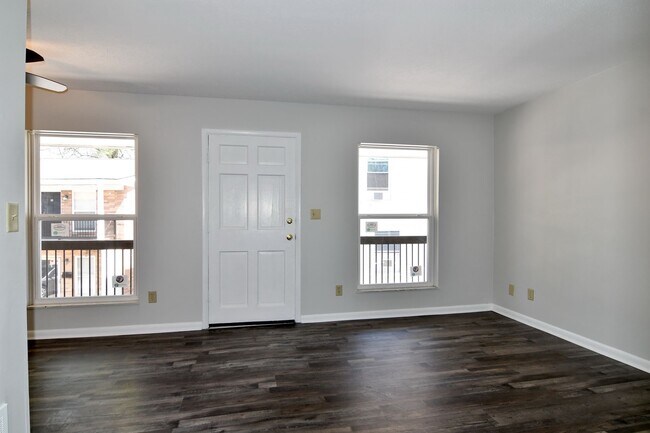 Building Photo - 4728 Southern Pky