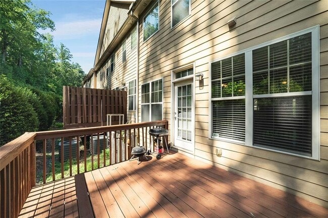 Building Photo - 1798 Oak Brook Ln NW