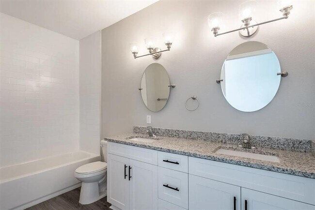 Building Photo - 2111 Sebring Pl