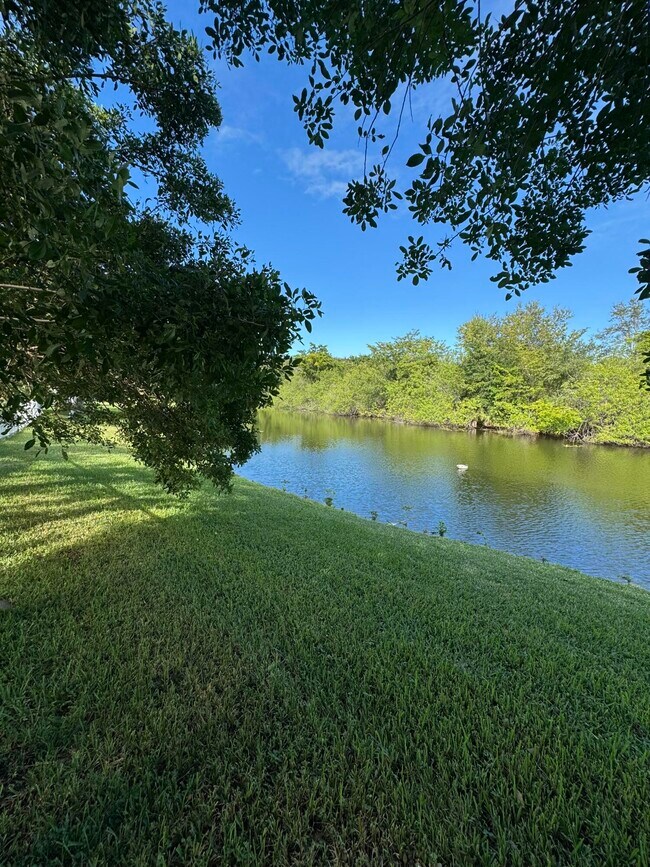 Building Photo - 10366 Buena Ventura Dr